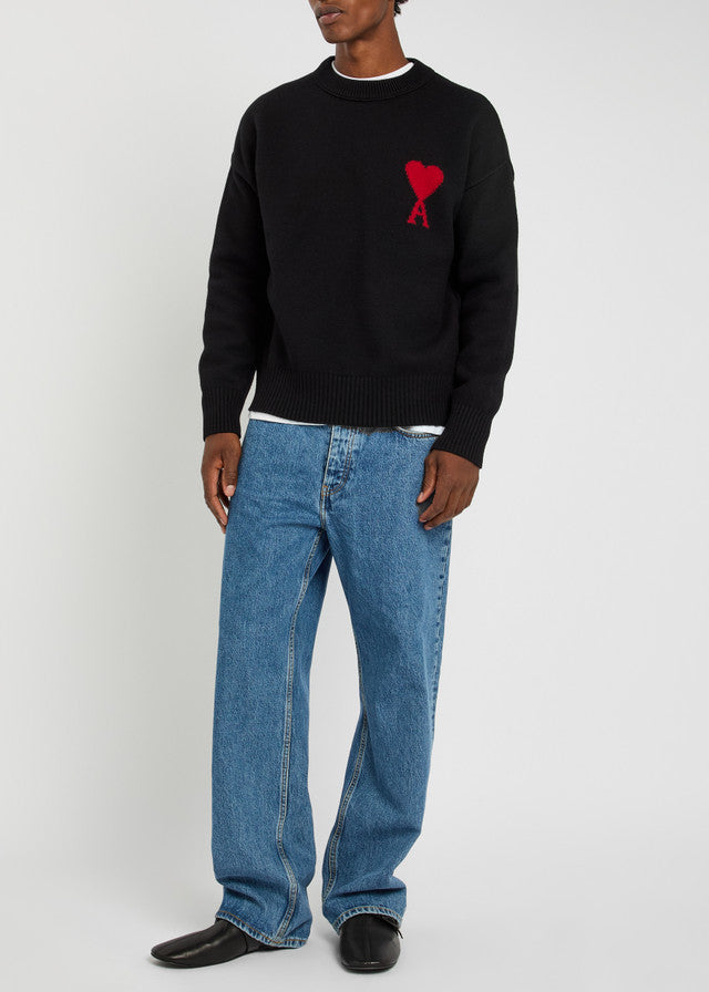 Beyaz Logo Jakarlı Yün Kazak