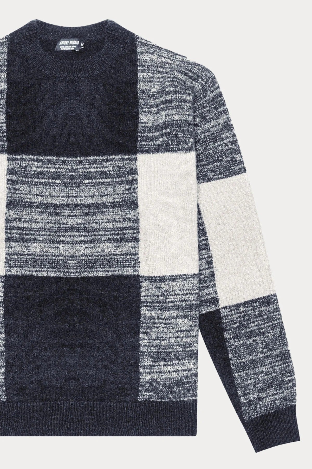 Yuvarlak Yaka Desenli Triko Kazak